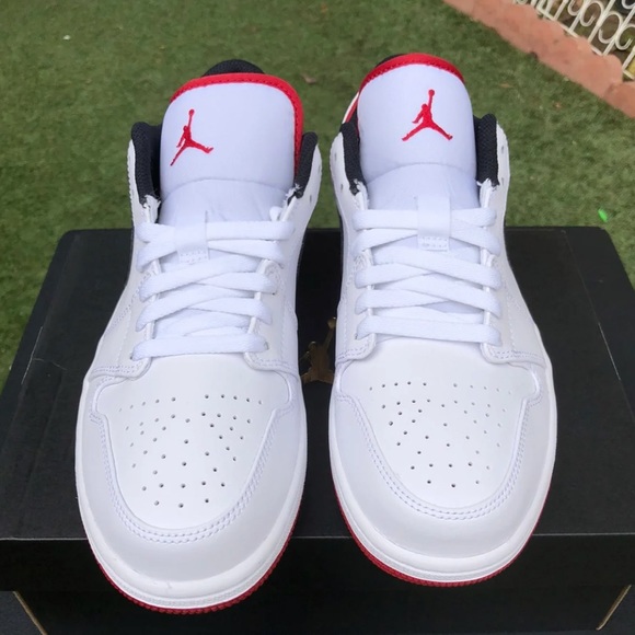 Air Jordan 1 Low University Red - Picture 4 of 7